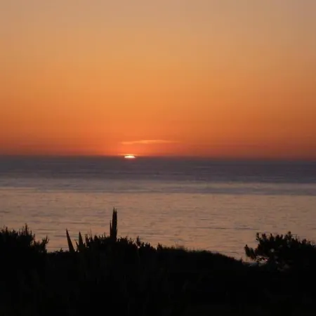 House - 3 Bedrooms With Sea Views - 02253 Holiday home